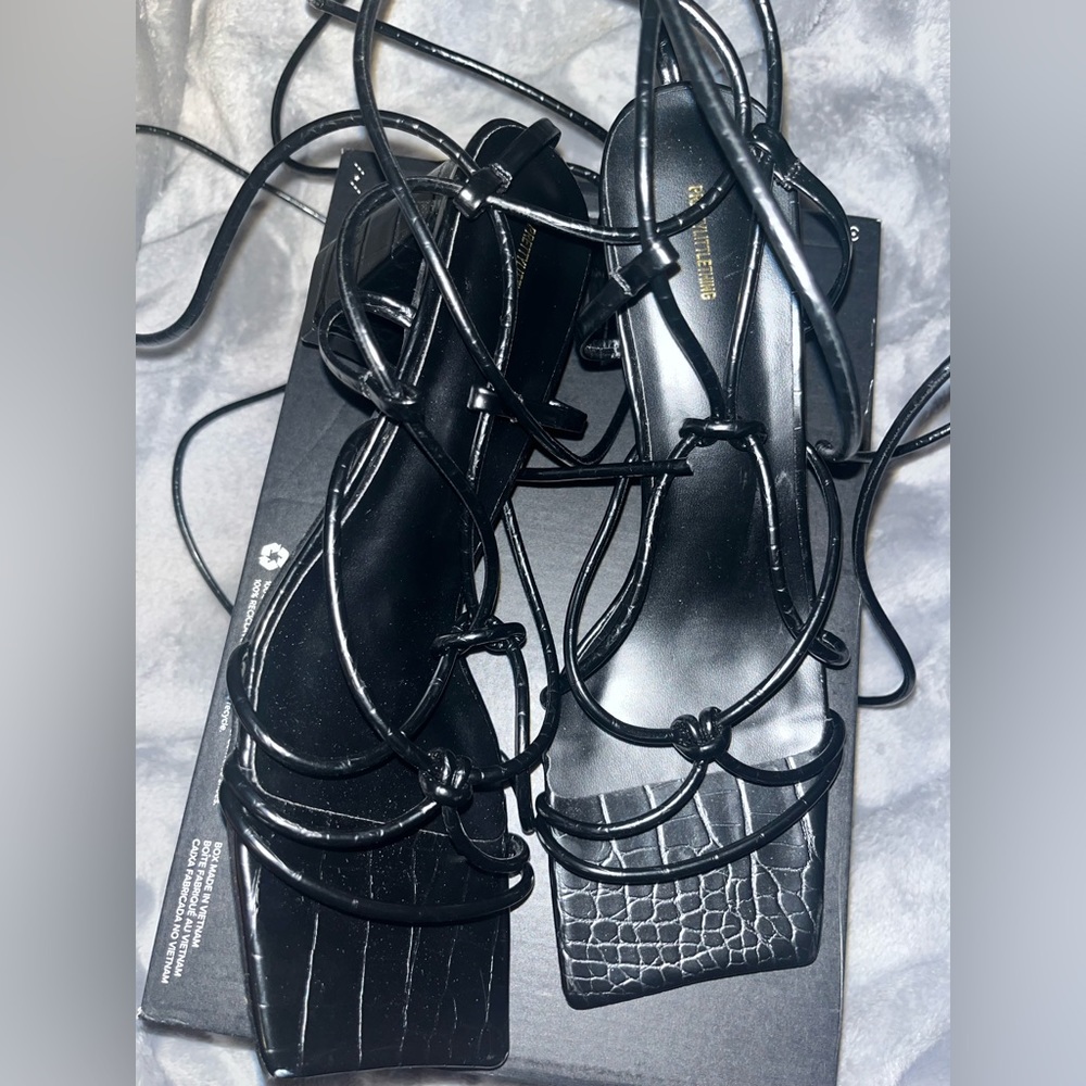 Black Square Toe Knotted Lace Up Block Sandals “PRETTYLITTLETHING”